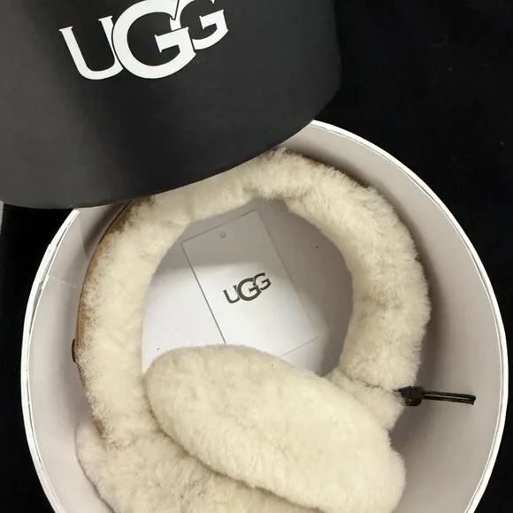 UGG | Accessories | New In Box Ugg Sheepskin Earmuffs In  display picture 1